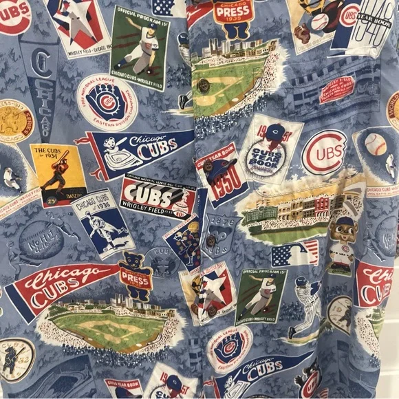 Reyn Spooner Blue Casual Button Down Shirt with Sports Print Chicago Cubs - Picture 2 of 6